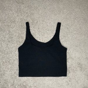 Black ribbed crop top